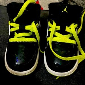 Toddler boy size 6c Jordan